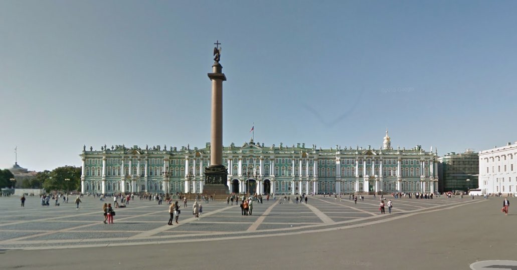 Palace square in St Petersburg - Hermitage